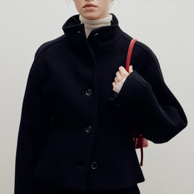 레이브 하이넥 숏코트 High Neck Short Coat