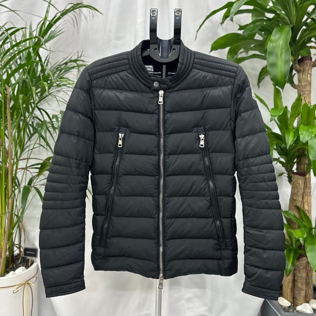 몽클레어 아미오 패딩 3