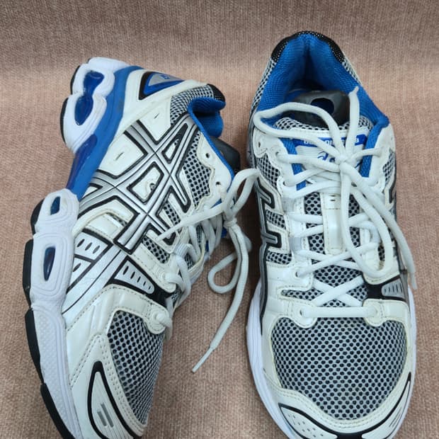 아식스 270mm- 젤-님버스 9 화이트 레이크 드라이브