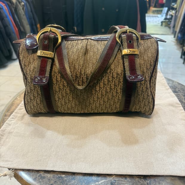 정품 디올 오빌리크 토트백 팝니다