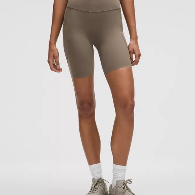 룰루레몬 패스트앤프리 하이라이즈 쇼츠 8 포켓