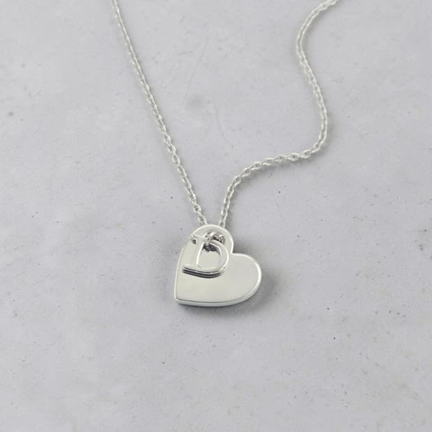 디올 하트 D이니셜 목걸이