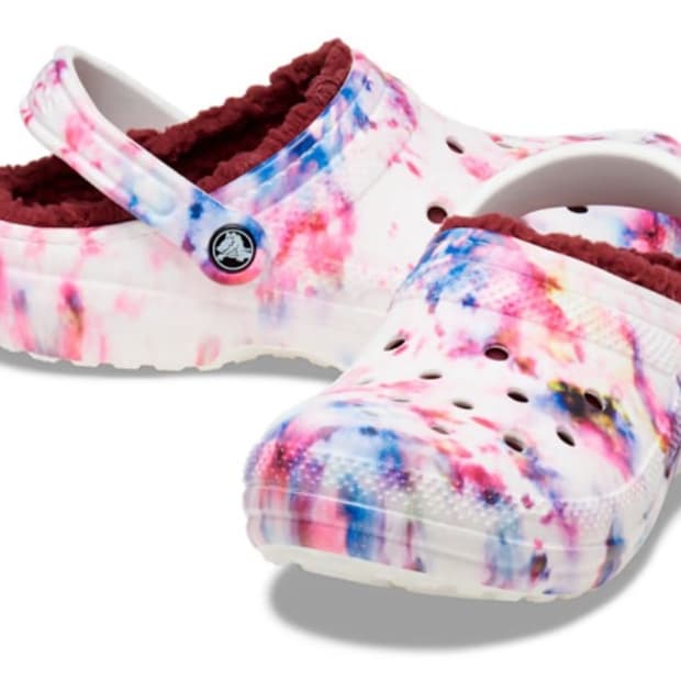 (235~240mm) 크록스 클래식 라인드 타이다이 클로그 털 슬리퍼