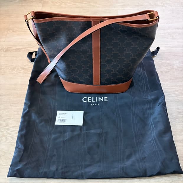 Celine 트리옹프 버킷백 미듐