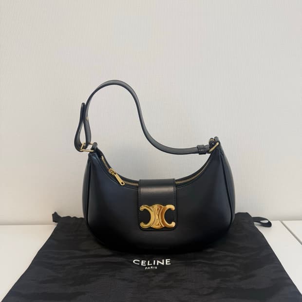 셀린느 트리옹프 아바백