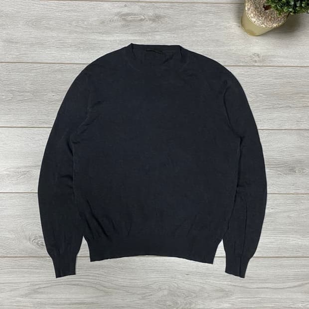 prada black tab knit
