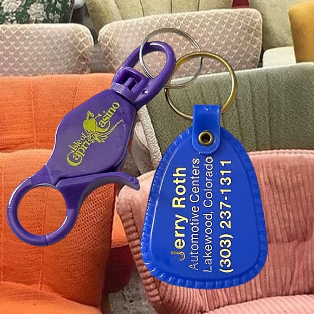 Vintage 90s Keyring