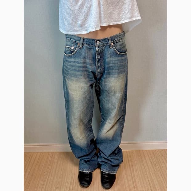 Vintage 00s Levi’s 501
