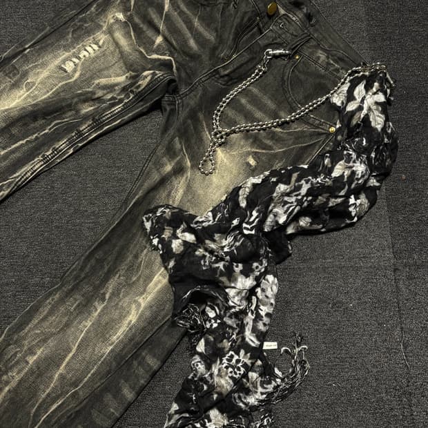 Vintage Gothic-Punk roses muffler