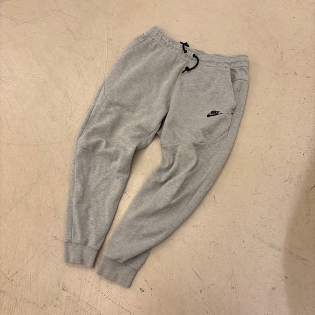 나이키 테크팩 그레이 조거 팬츠