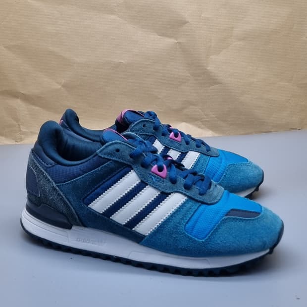 아디다스 ZX700 운동화 225