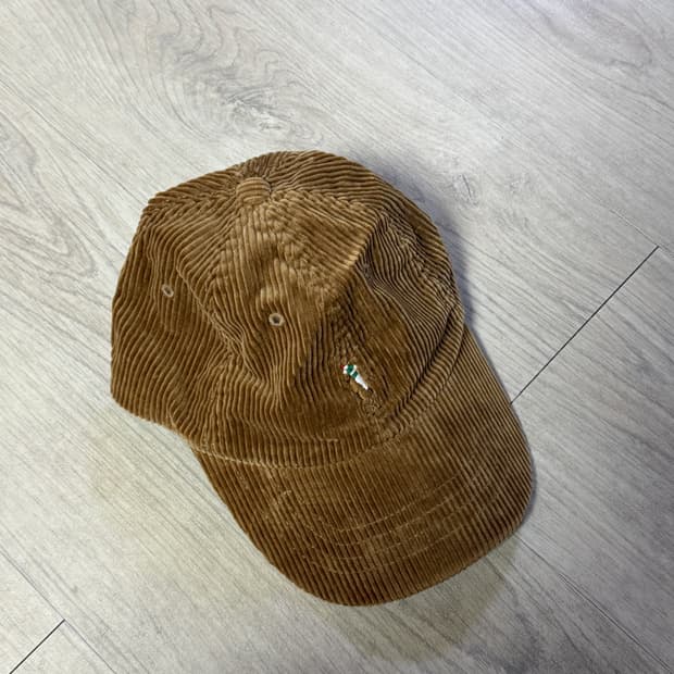 폴로 코듀로이 볼캡 팝니다.