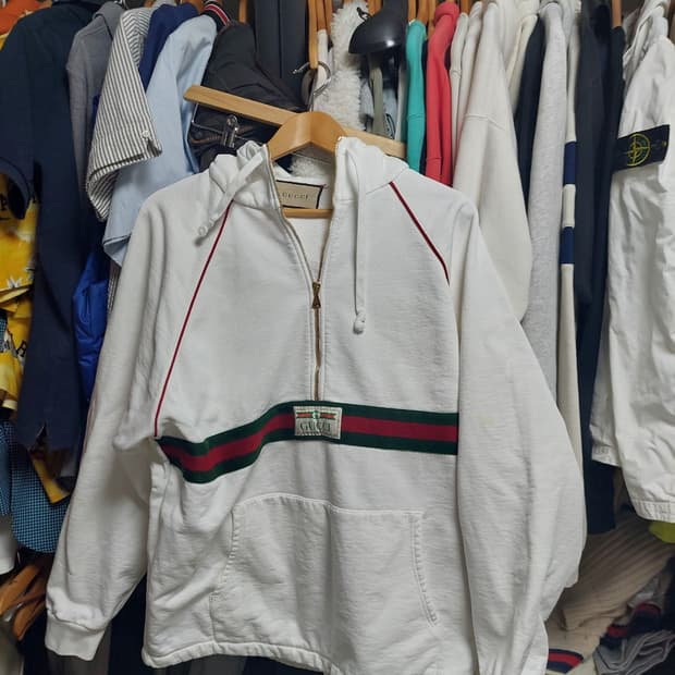 구찌 삼선 화이트 아노락 후드 스웻 m 오버핏 백화점판
