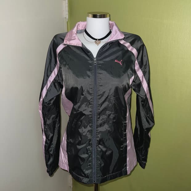 ✨Puma✨ pink gray windbreaker 올드스쿨 바람막이
