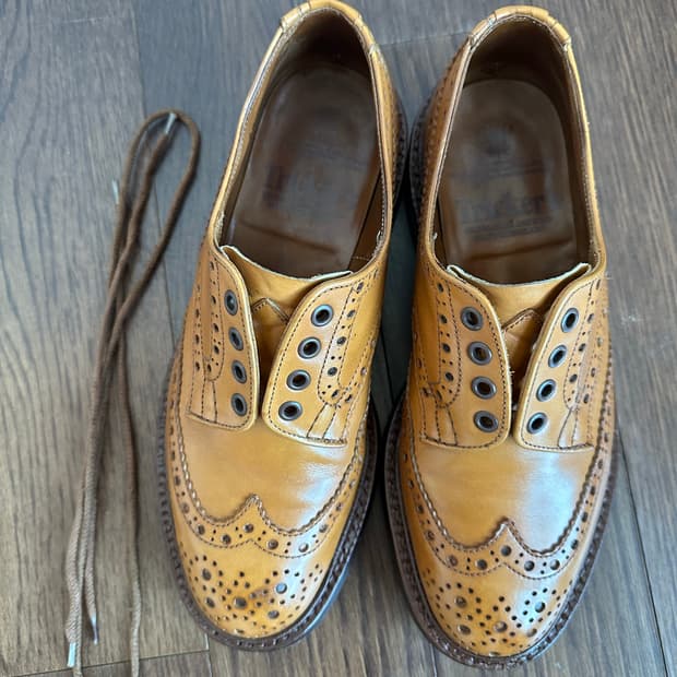 트리커즈 부통(Bourton) 아콘색상 UK6