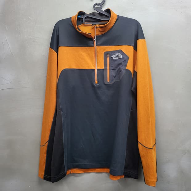 노스페이스 오렌지/블랙 하프집업 긴팔티 110