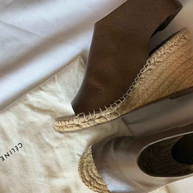 셀린 레더 웨지힐 플랫폼 (taupe)