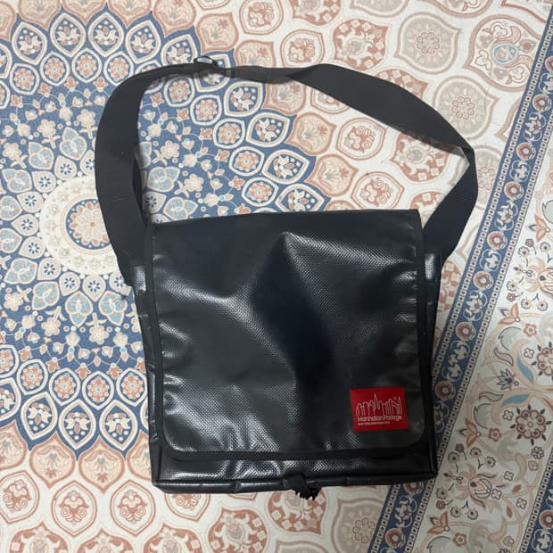 클래식 맨하탄포티지 크로스백