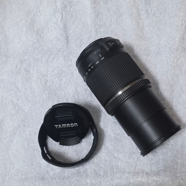 탐론 캐논마운트 18-200mm F/3.5-6.3 렌즈팝니다.