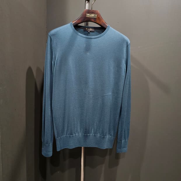 로로피아나 버진 울 니트 크루넥 니트