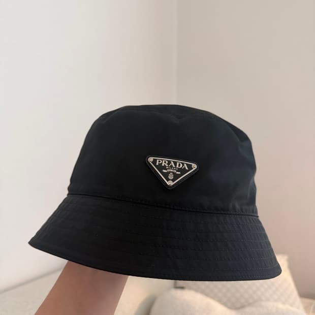 프라다 나일론 버킷햇 라지