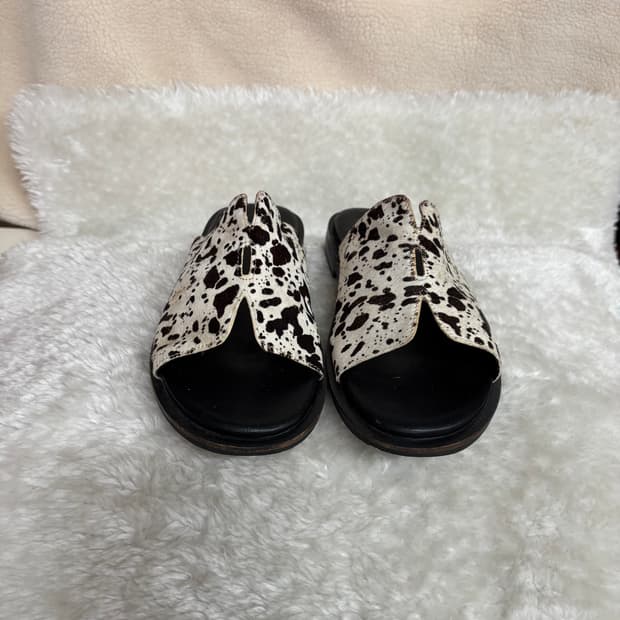 마뗑킴(Matin Kim)송치 슬라이드 샌들 인 드롭 페인트 슬리퍼