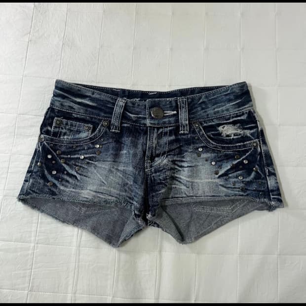 스터드 데님 숏팬츠