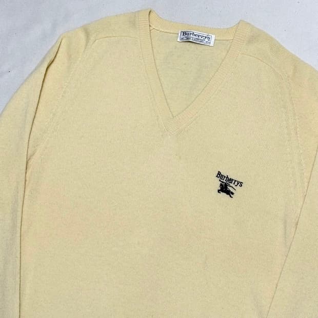 38 버버리 퓨어뉴 울 옐로우 브이넥 니트