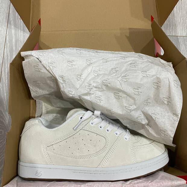 Es accel og 화이트 265