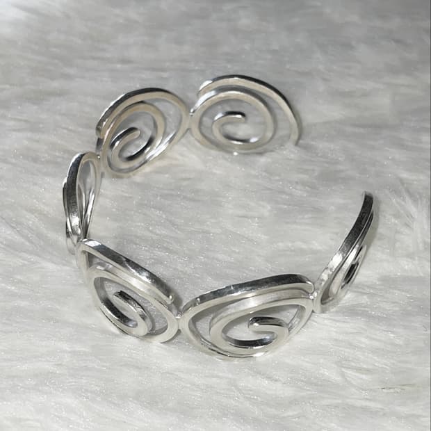 01 bracelet