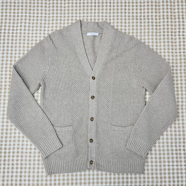 지오지아 브이넥 니트 가디건 남자100