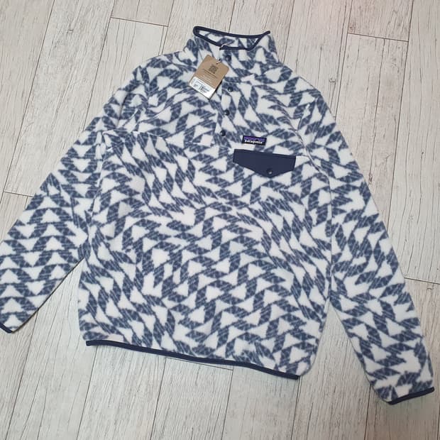 (새상품)파타고니아  신칠라 XS