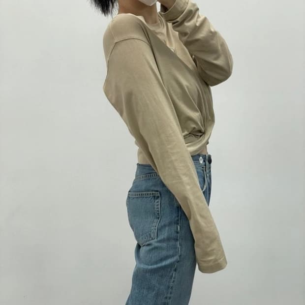 [PAM & GELA] 팜앤젤라 트위스트 크롭 롱슬리브 티셔츠 (S사이즈