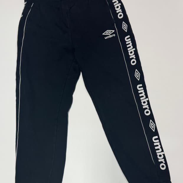 엄브로 Umbro 사이드 스펠로고 트레이닝 조거팬츠