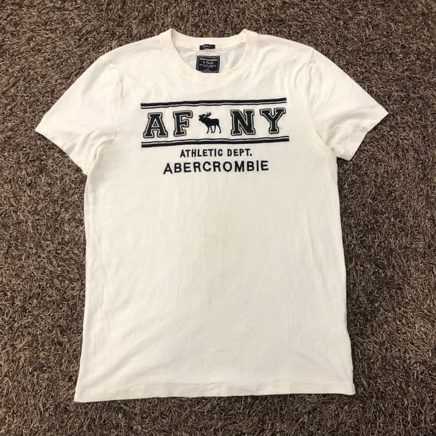 M 아베크롬비 화이트 로고 반팔 티셔츠