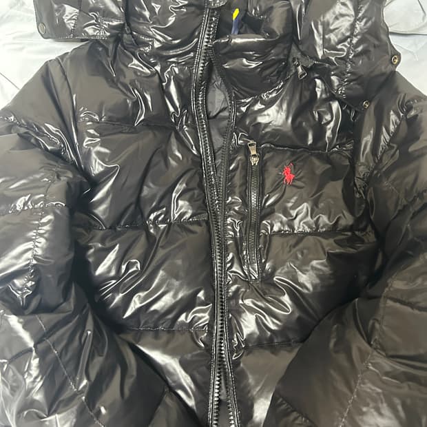 폴로 유광패딩 s