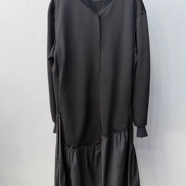 정품) TIME 타임 한섬 20ss 블랙 플레어 원피스 82F