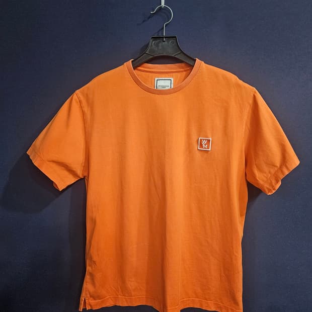 우영미 오렌지 남성 46 반팔티 