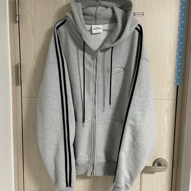 [1]본투윈 크롬 트랙라인 후드집업