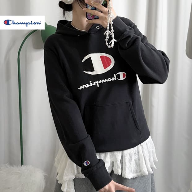 챔피온 블랙 오버핏 후드 티셔츠