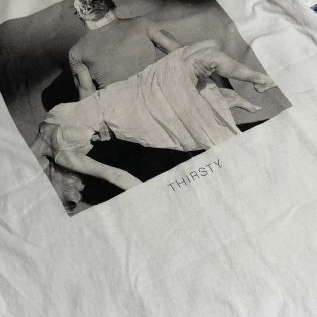 Thirsty 검정치마 반팔굿즈