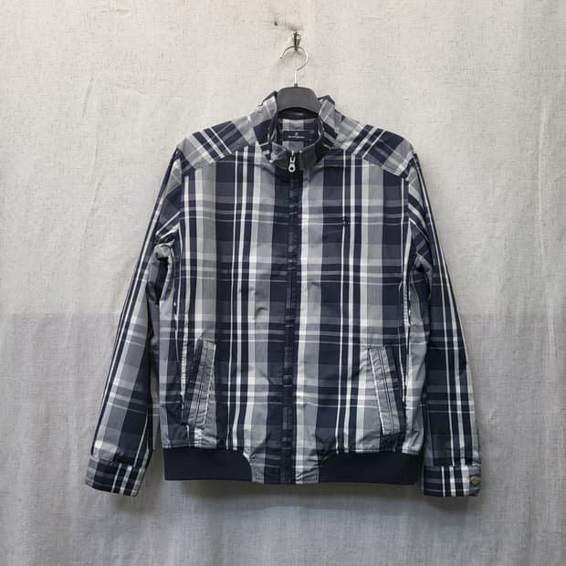 먼싱웨어 남성 바람막이