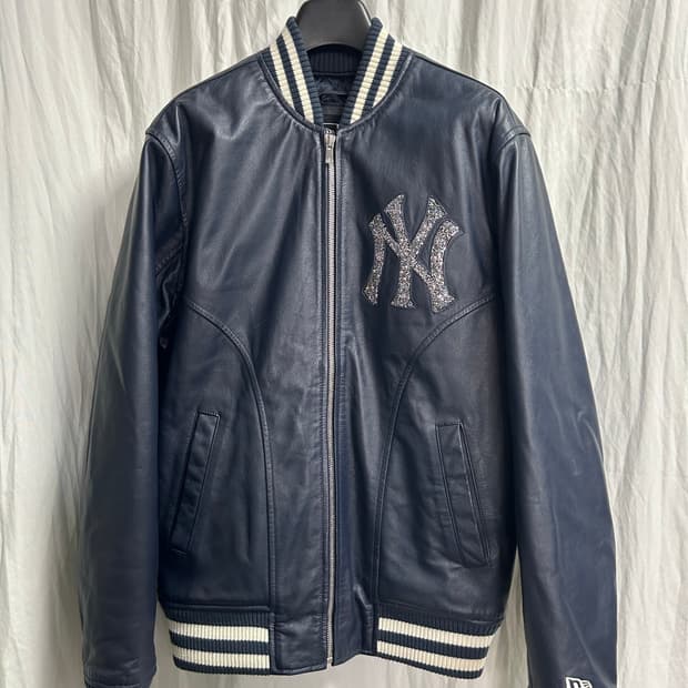 뉴에라 스와로브스키 뉴욕 양키스 레더 자켓 xs