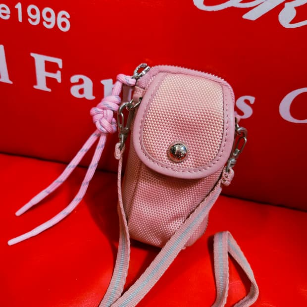 발리(BALLY) Pink mini 서브 파우치 케이스 크로스백