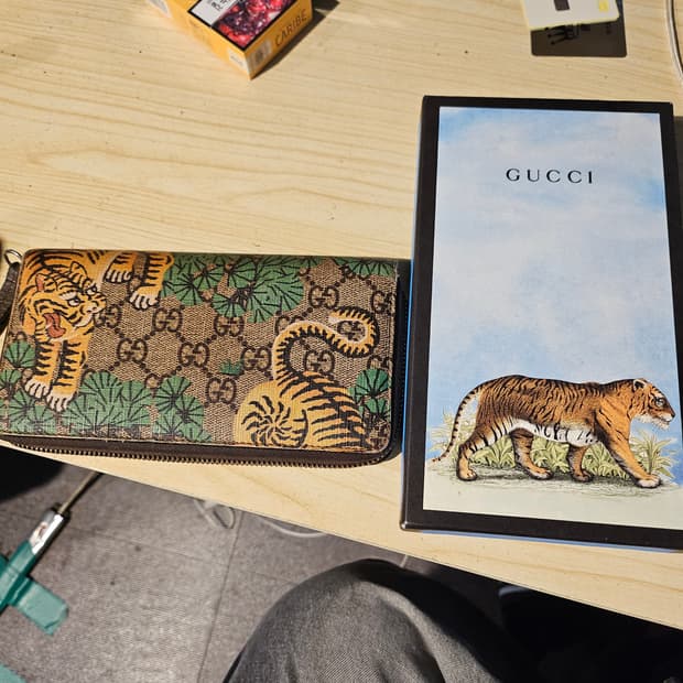 구찌 장지갑 한정판