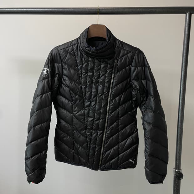 (L) 푸마 x 페라리 사선 지퍼 덕다운 경량 패딩