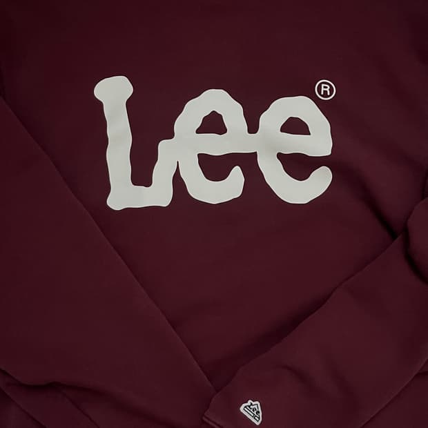 리(Lee) 버건디 컬러 빅 트위치 맨투맨