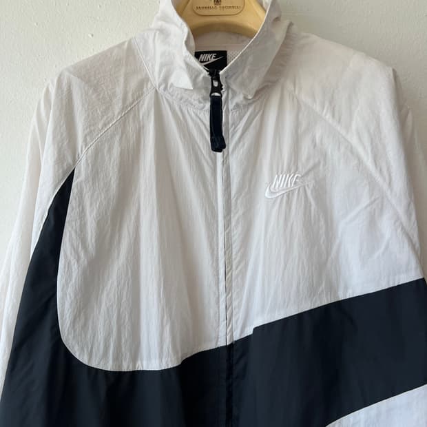 나이키 남여공용 화이트 빅스우시 바람막이점퍼