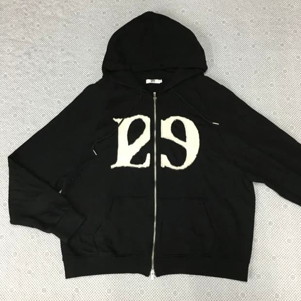 일리고 시그니쳐 후드집업