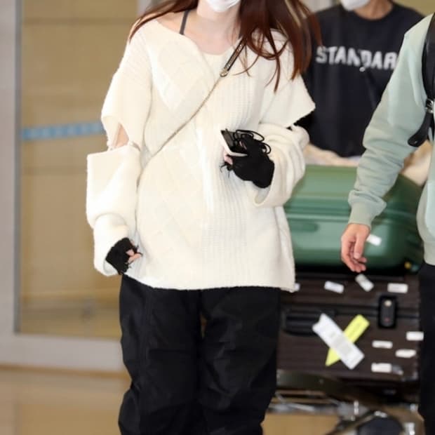 트리밍버드 Sleeve Slit Boat Neck Knit-아이보리